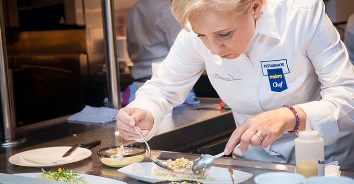 Susi Díaz cocina con los productos MakroChef