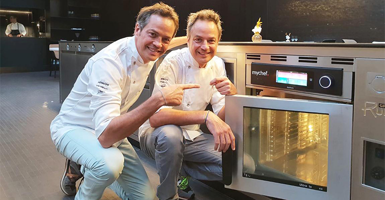 Los Hermanos Torres en su restaurante con equipamiento Distform