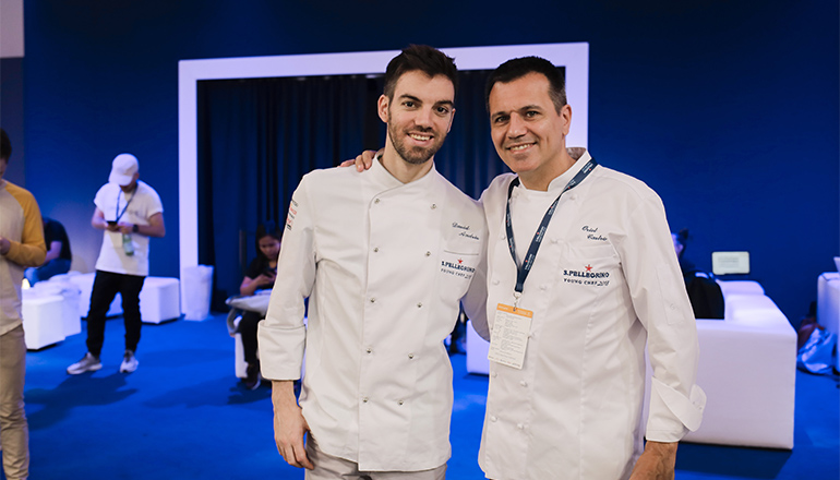 David Andrés, representante de España y Portugal, y su mentor, Oriol Castro