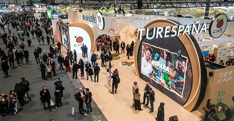 FITUR 2026 arranca con récord de participación internacional y más de 52.000 profesionales en su primera jornada