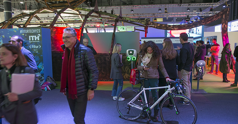 Fitur Travel Technology