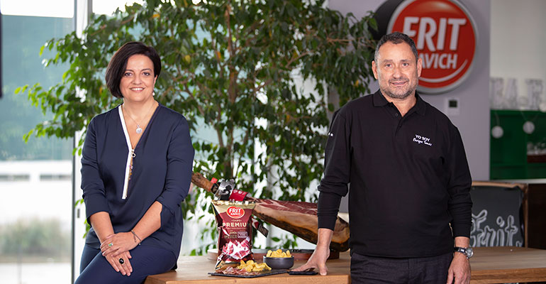 Judith Viader y Enrique Tomás con las nuevas patatas