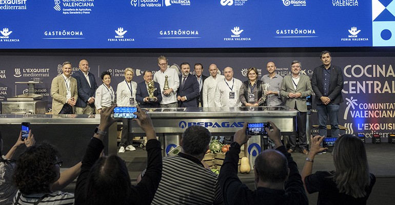 Gastrónoma distingue a Luis Lera, Paco Roig y el restaurante El Xato por su contribución a la gastronomía y su desarrollo