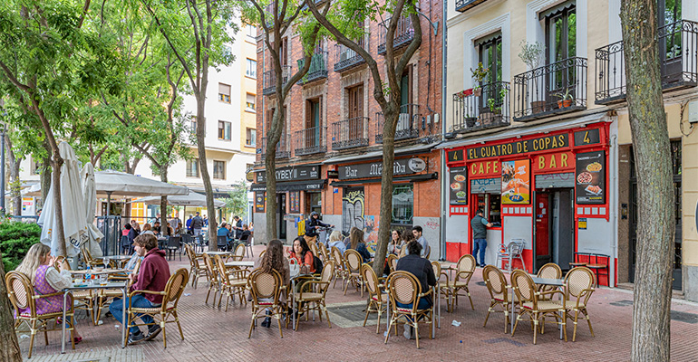 Hostelería prevé una contratación del 27%