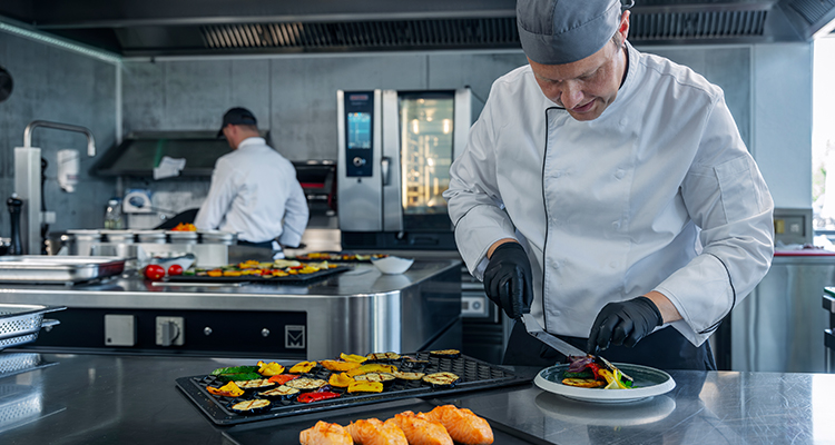 El Kitchen Barometer 2026 de Rational analiza los principales desafíos de las cocinas profesionales 