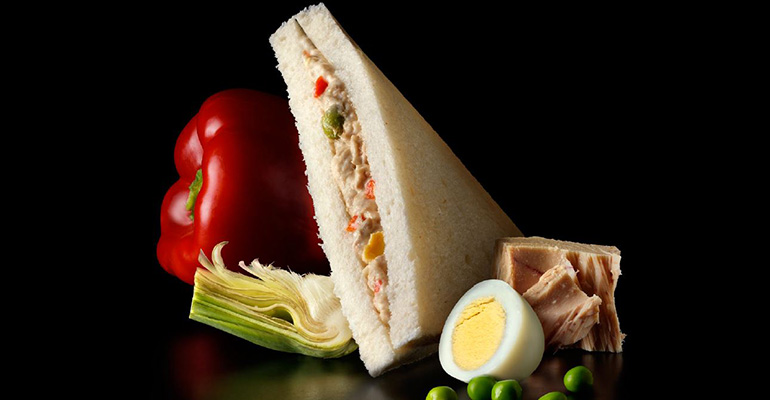 Sándwich ensaladilla Rodilla