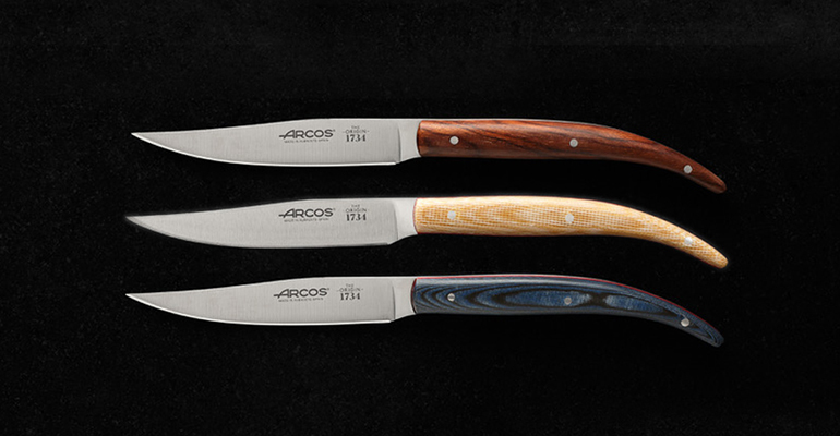 Cuchillos chuleteros con diseño que recuerda a las navajas albaceteñas