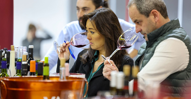 La hostelería, clave en el consumo de vino en España: el 94% de los consumidores lo bebe fuera de casa