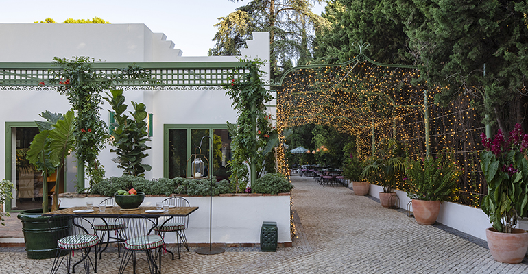 Casa Limón, el nuevo y espectacular espacio gastronómico de Ovejas Negras en Sevilla