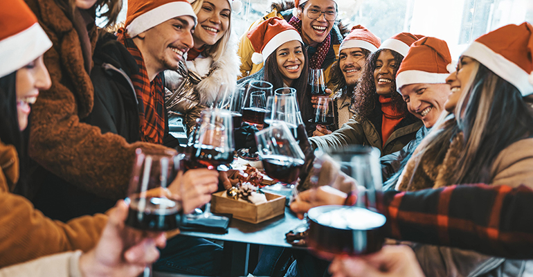 Las cenas de Navidad en grupo ya representan el 31% de las reservas de diciembre en España, según TheFork