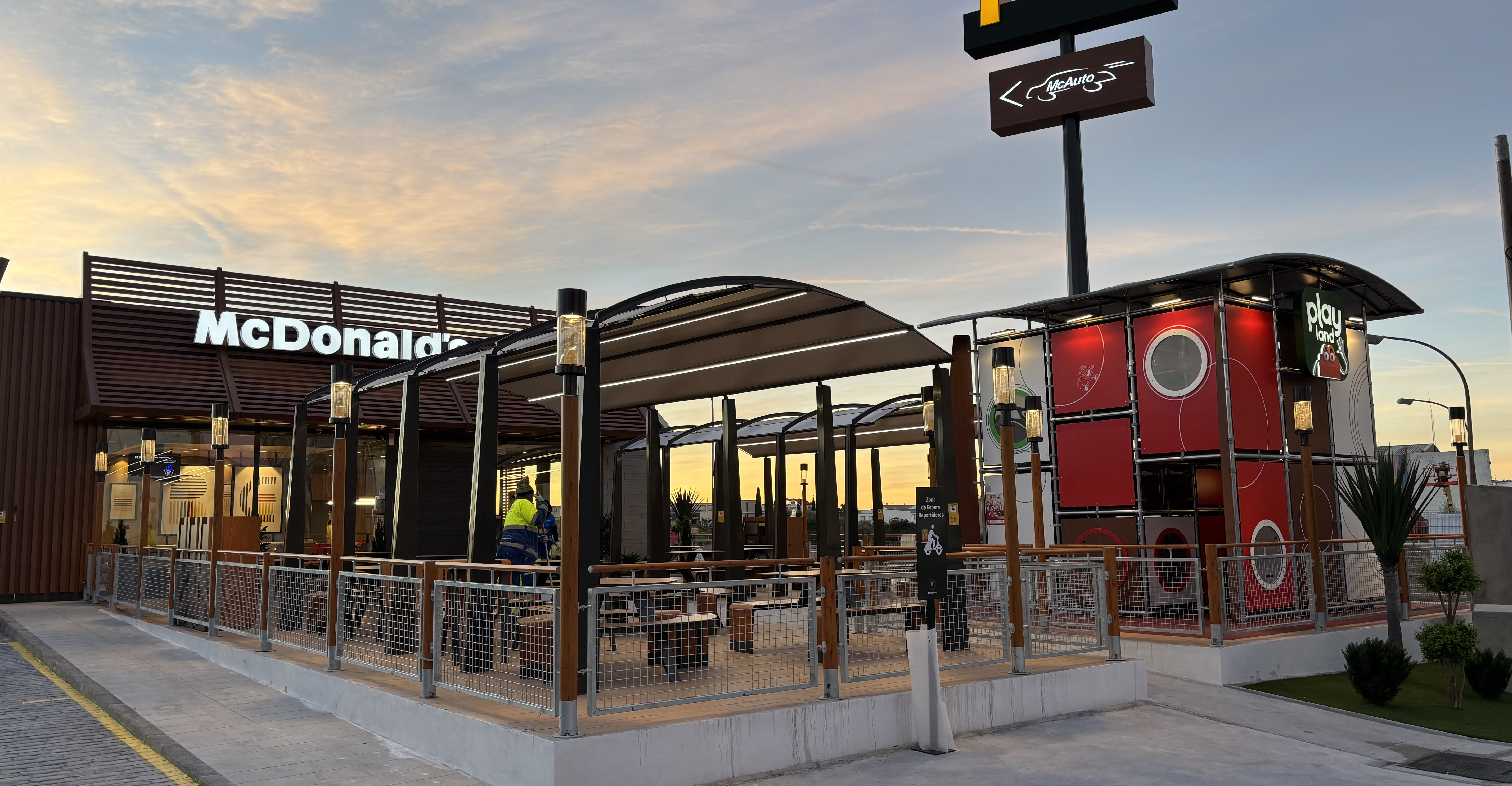 McDonald’s busca más de 6.500 empleados para sus nuevas aperturas en España