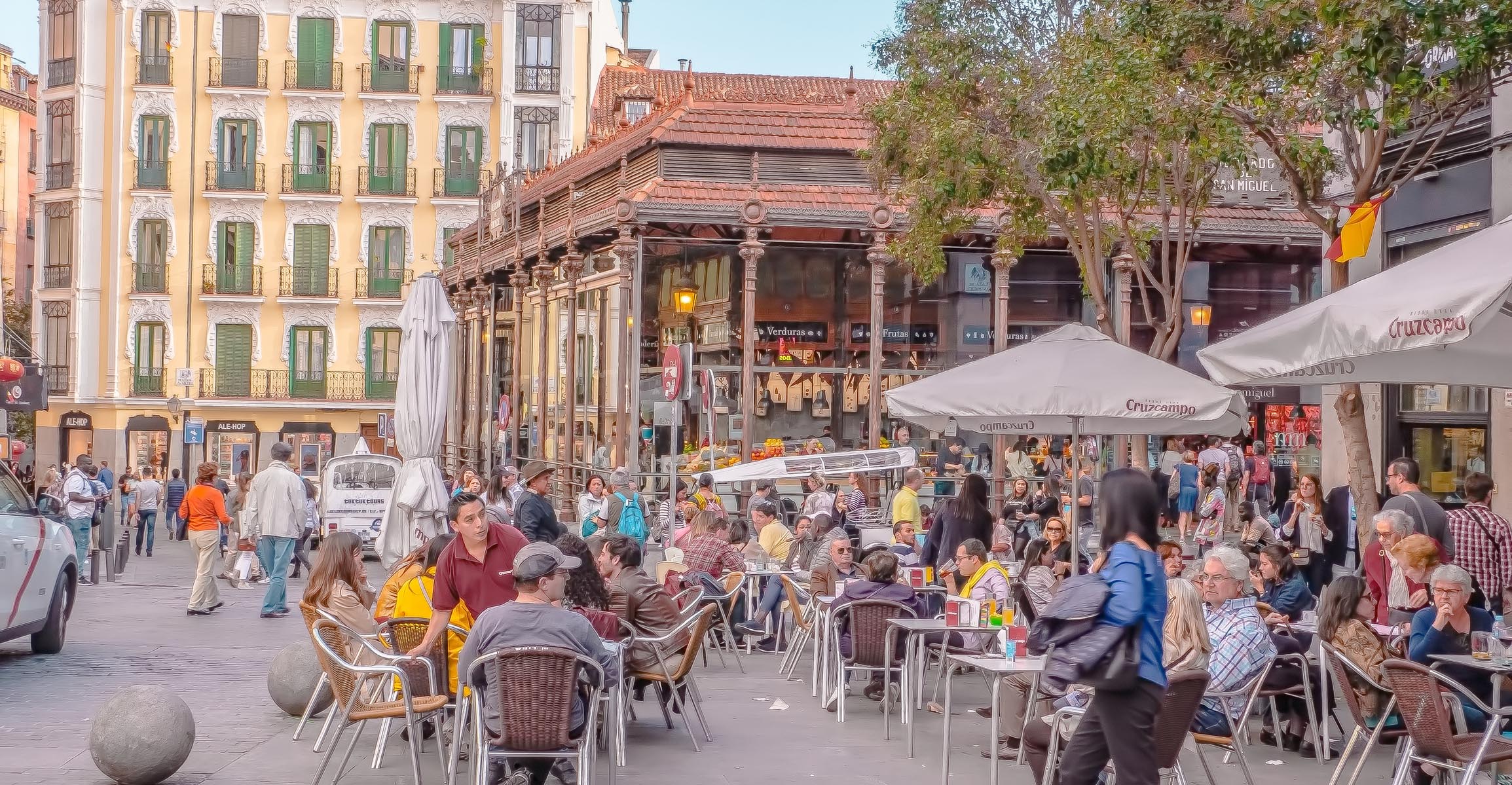 Las dos caras del verano 2025 en la hostelería de Madrid