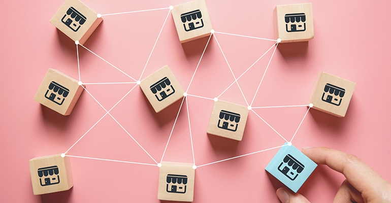 Franquiciar en hostelería: el arte de crecer sin morir en el intento