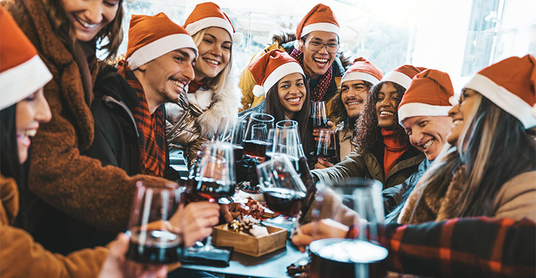 TheFork registra un aumento de las reservas de grupo antes de Navidad: el 31% de las mesas son de 6 o más comensales, con ticket medio de 28€