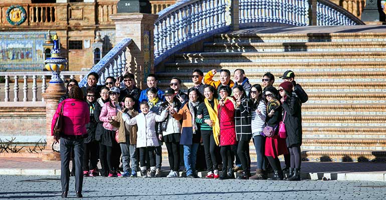 Grupo de turistas chinos