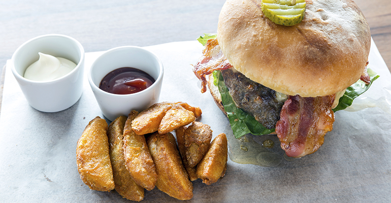 Hamburguesa con patatas