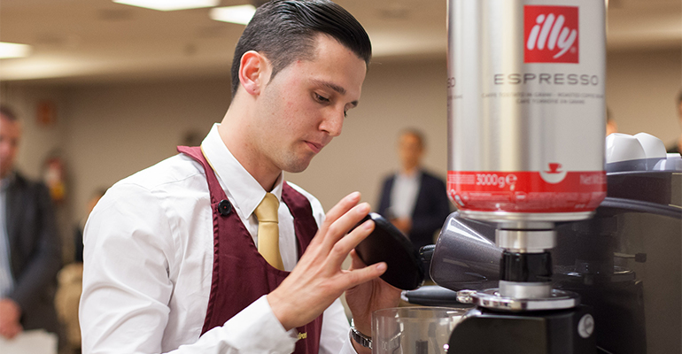 Berk Krassimirov, maestro del espresso