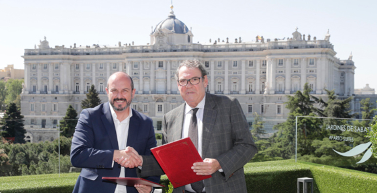 Pedro Rollán, de la CAM y Juan Molas, Presidente del ITH,