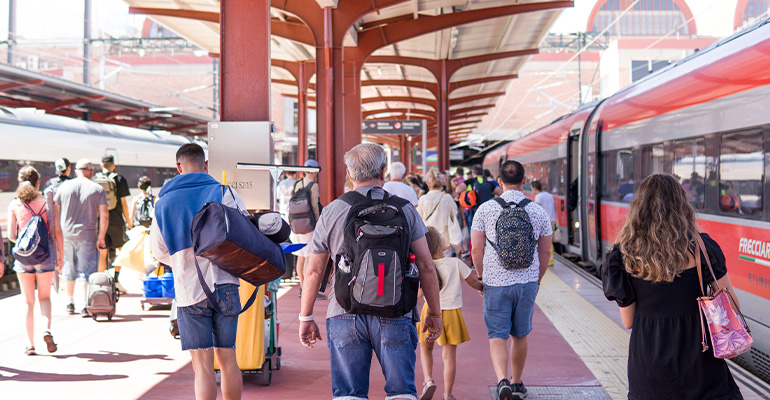 La movilidad turística en riesgo por la inestabilidad en la alta velocidad y el encarecimiento de los carburantes