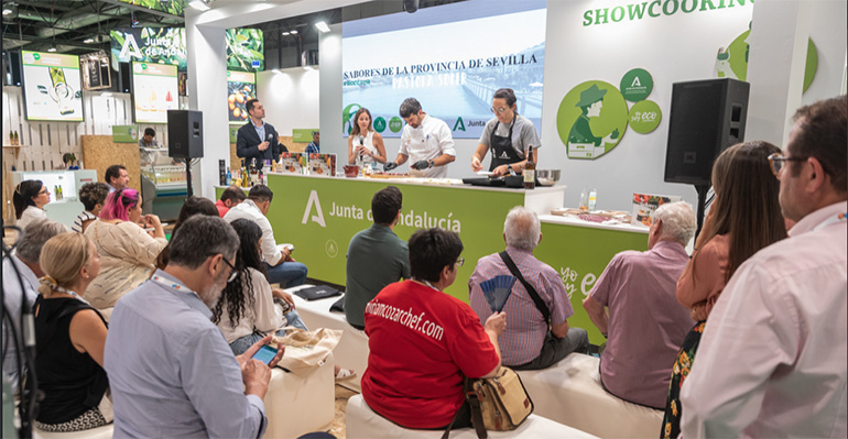 organic food showcooking