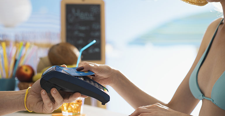 Chiringuitos y restaurantes de playa: los pagos digitales, clave para mejorar productividad y experiencia del cliente