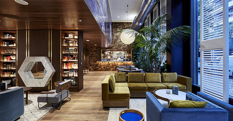 radisson blue barcelona lobby