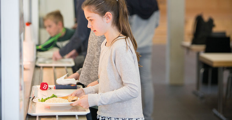 Rational recoge en un ebook cómo rentabilizar el servicio en comedores escolares
