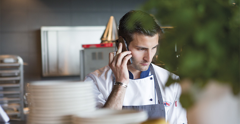 Rational ayuda al cocinero con su Chefline