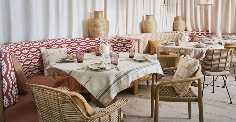 restaurante daia beach decoración