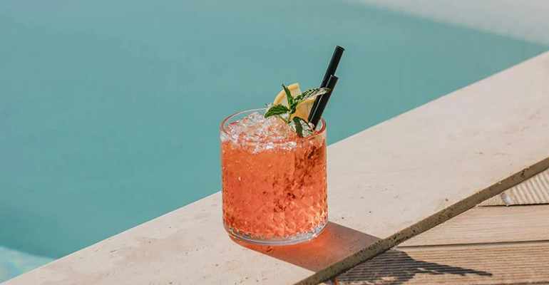 Coctelería 2025: Cinco tendencias que transforman la experiencia en barra este verano