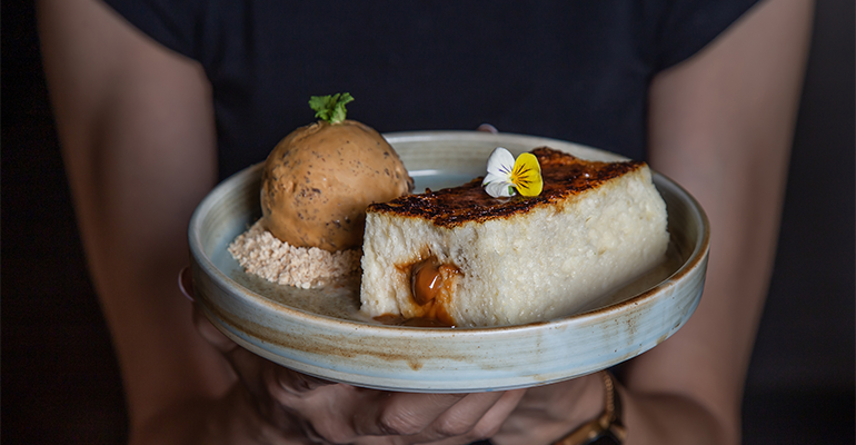 El pan que usan los chefs para hacer torrijas gourmet en restaurantes