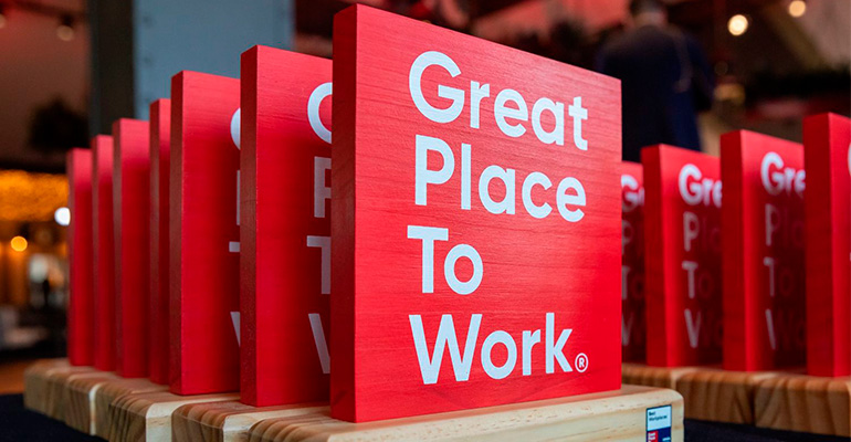 Turismo y restauración, entre los sectores mejor valorados para trabajar en España