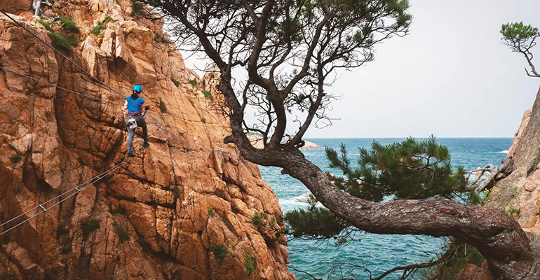 Turismo outdoor en España: la oportunidad que impulsa la desestacionalización, el empleo local y la sostenibilidad
