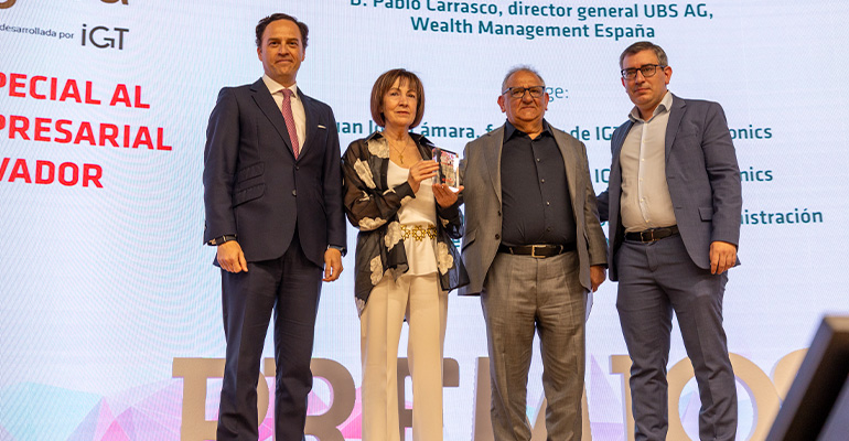 Ágora recibe la Mención Especial al Proyecto Empresarial más Innovador en los Premios Adefam 2026